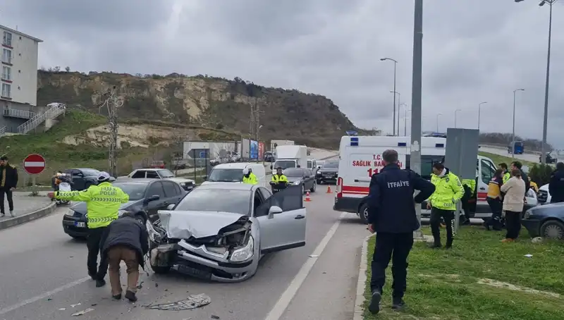 Sinop’ta Otomobil Kazasında Yaralılar: Psikolojik Etkileri ve İlk Yardım Önerileri