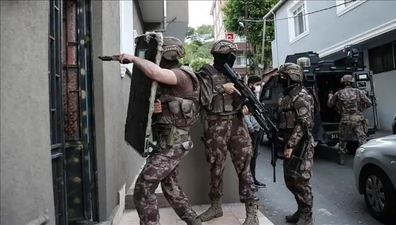 : İstanbul’da DAEŞ Operasyonu: 20 Gözaltı ile Terörle Mücadele Sürüyor