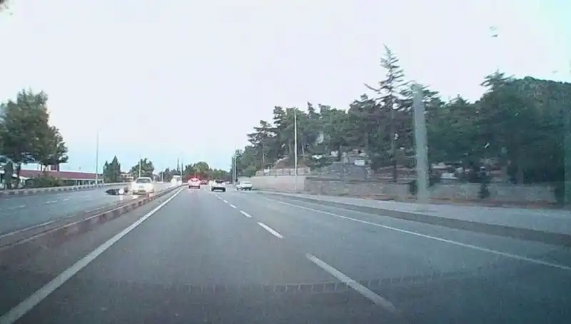 Otomobil ve Motosiklet Çarpıştı: Dikkat! Trafik Kazalarının Psikolojik Etkileri