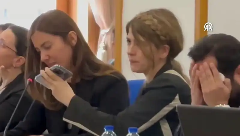 Meclis'i Gözyaşına Boğan Ses Kaydı: Duygusal Anlar ve Psikolojik Etkileri