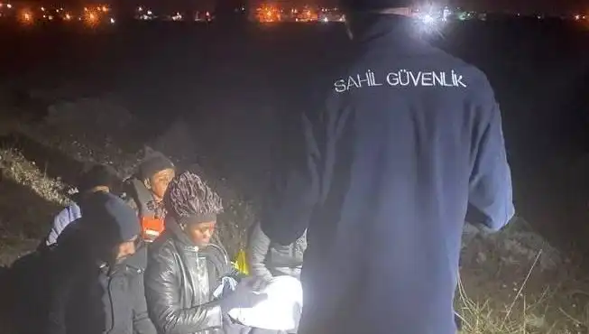 Düzensiz Göçmenlerin İzmir'deki Yakalanması: Psikolojik Etkileri ve Toplumsal Yansımalar