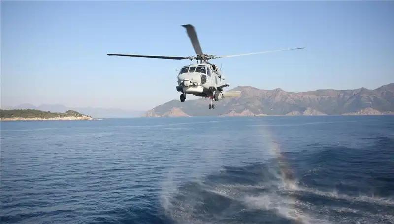 Denizde Acil İniş: Askeri Helikopterin Gizemli Yolculuğu