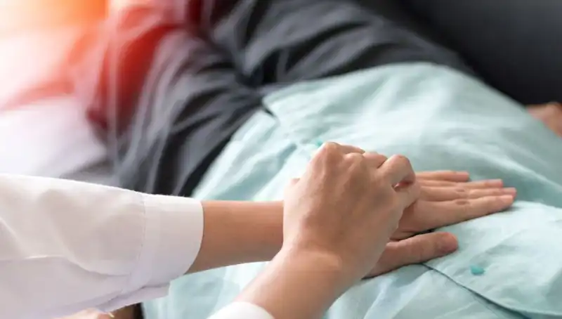 Doktora Gittiğinde Hayatını Değiştiren Acı Gerçekle Yüzleşti