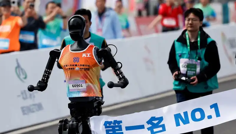 Çinli Robotlar Maratona Katıldı: İnsanlarla Yarışan Yapay Zeka Dönemi