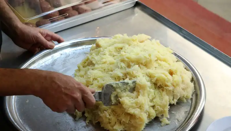 35 Yıldır Kentin Tescilli Lezzetini Yapıyor: Psikolojik Doyumun Yüz Yıldızı