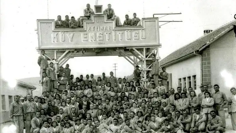 Köy Enstitüleri: Eğitimde Devrim Yaratmış Bir Modelin 17 Nisan'daki Anlamı