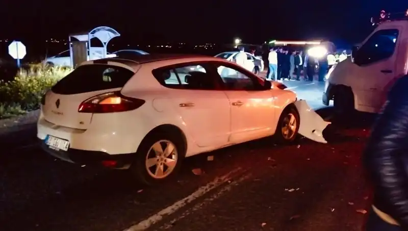 Kafa Kafaya Çarpışma: Trafik Kazasında Bir Ölüm ve Yedi Yaralı