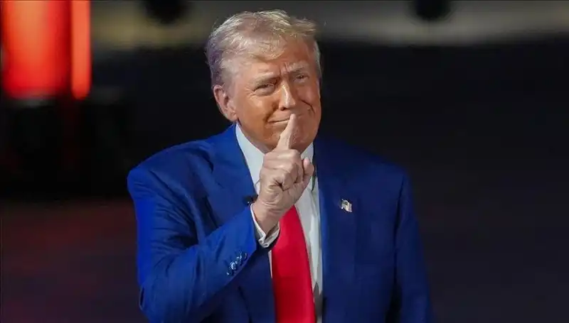 Trump'ın İlk Yurtdışı Ziyareti: Suudi Arabistan'a Gidiyor mu?