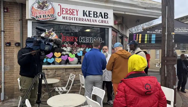 Yeşil Kart Bekleyen Türk Ailesi, ABD'de Gözaltına Alındı: Trajedi ve Kaygı