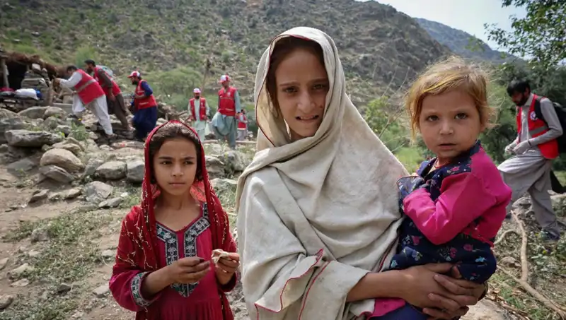 Afganistan'daki Deprem, Uykudaki Hayatları Paramparça Etti: 2000'den Fazla Hayat Kaybı
