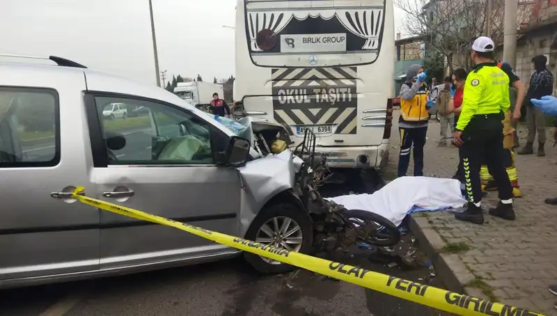 Manisa'da Trafik Kazası: Hayatını Kaybeden Bir Genç, Bir Yaralı!
