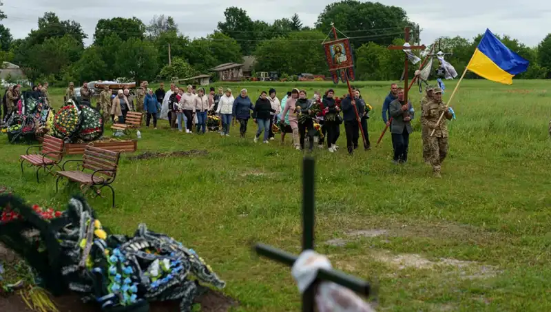 İngiliz Askerin Ukrayna'daki Savaşında Hayatını Kaybetmesinin Psikolojik Etkileri