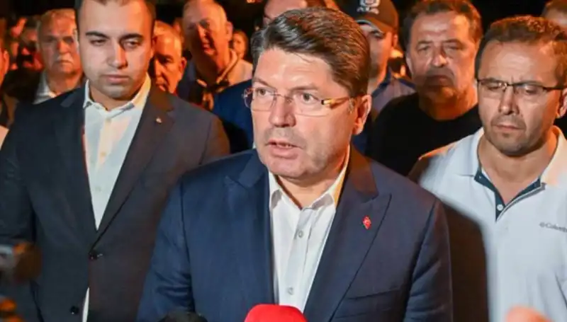 Bursa Orman Yangınında FETÖ Bağlantısı: Bakan Tunç Tanıklık Ediyor