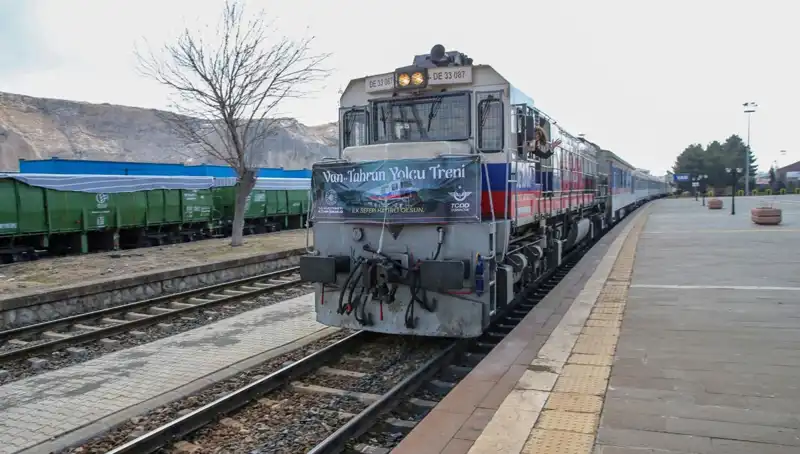 Van-Tahran Tren Seferleri: Yeni Bir Psikolojik Seyahat Deneyimi