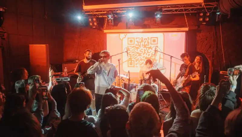 Savaşın Gölgesinde Sanat: Şehirde Saldırı ve Konser Aynı Anda Yaşandı