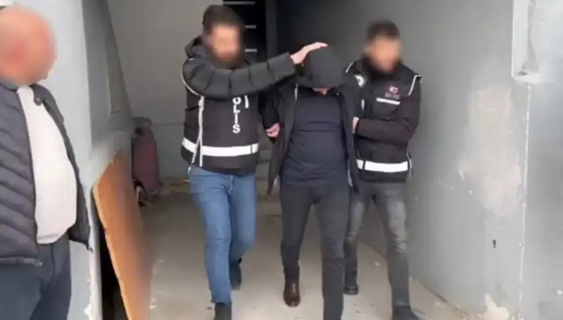 Dört İlde Gerçekleşen Dev Çete Operasyonları: Silah ve Bombalar Ele Geçirildi!