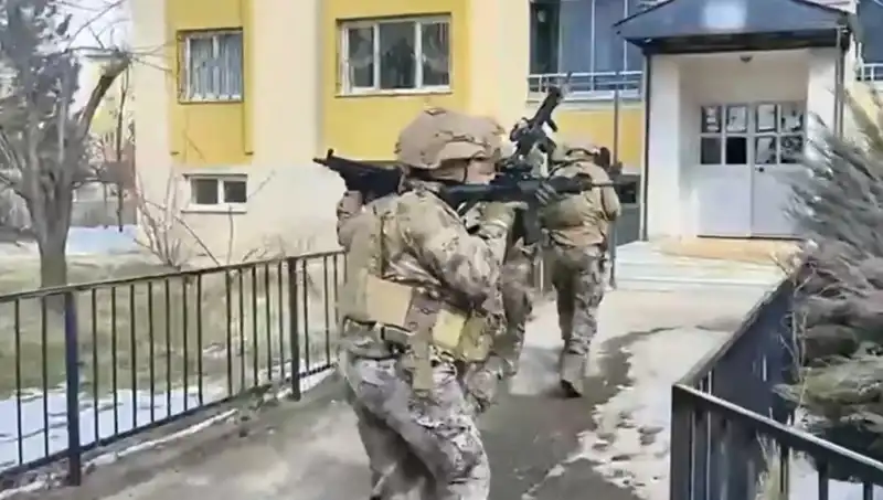 Bingöl'de DAEŞ Operasyonunda Yakalanan Şüpheliler: Psikolojik Etkileri ve Toplum Üzerindeki Yansımaları