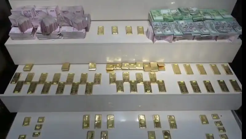 Van Havalimanı'nda Kaçak Altın Operasyonu: 5 Milyon TL'lik Ele Geçirme