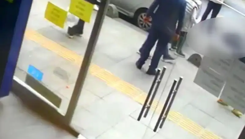 Esenler'de Feci Kaza: Hafriyat Kamyonu İki Kişiyi Ezdi