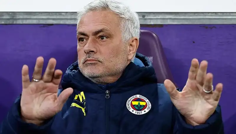 Beşiktaş'a Gitmesi Beklenen Milli Yıldız: Mourinho'dan Şaşırtıcı Karar