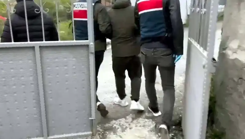 Türkiye'de 1.2 Milyar Liralık Dolandırıcılık Operasyonu: 139 Şüpheli Yakalandı!