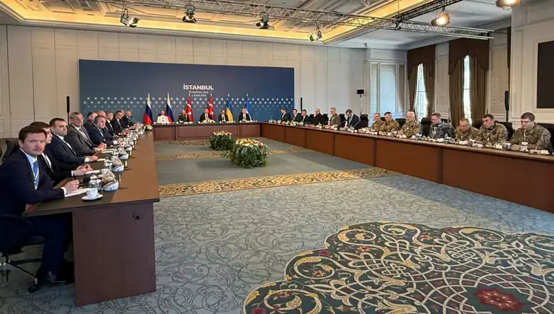 İstanbul'daki Barış Zirvesi: Putin ve Trump'ın Taktiksel Oyunları