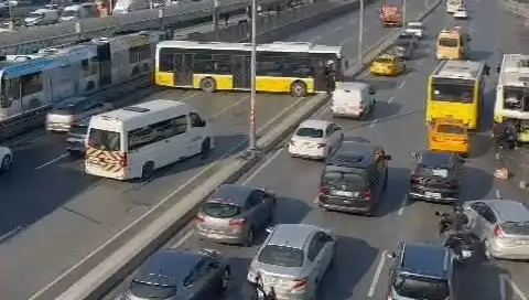 İETT Otobüsü Trafiği Kilitleyen Kazanın Gölgesinde: Psikolojik Etkileri Neler?