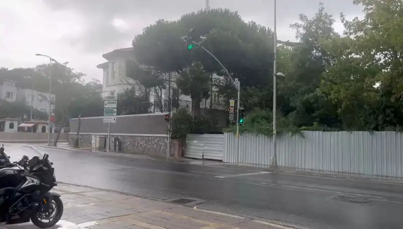 İstanbul'da Sağanak Yağışın Psikolojik Etkileri: İnsanları Nasıl Değiştiriyor?