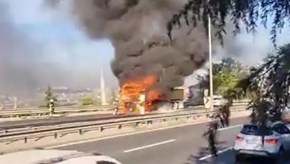 D-100'deki TIR Yangını: Trafik Kaosuna Yol Açtı, Psikolojik Etkileri Neler?