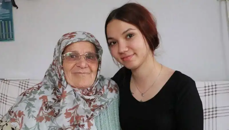 Anneanne Terliği Silah Sayıldı: 4 Yıl Hapis Cezası Şok Etti