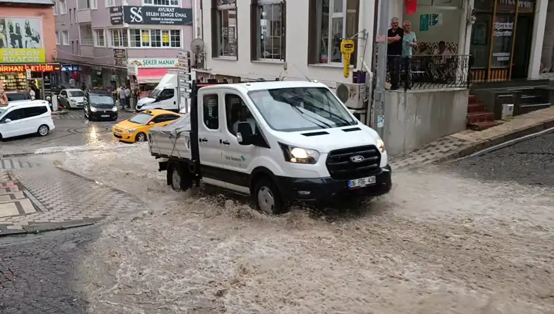Aniden Gelen Şiddetli Yağmur, Psikolojimizi Nasıl Etkiliyor?