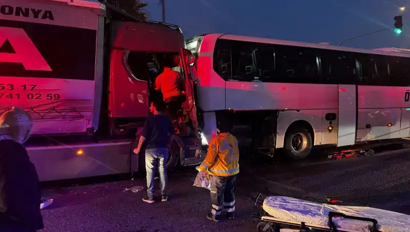 Dört Araçlık Zincirleme Trafik Kazası: Sonuçları ve Psikolojik Etkileri