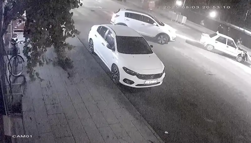 Yaya Geçidinde Trajik Kaza: Yol Vermek İsterken Arkadan Çarpıldılar