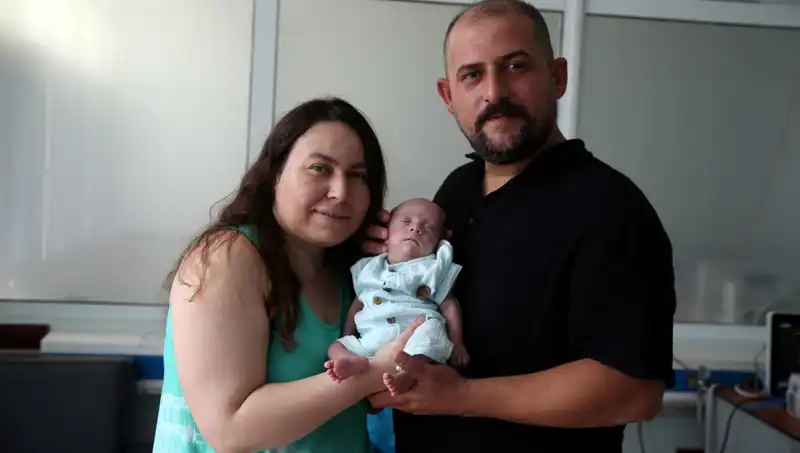 800 Gramla Hayata Gelen Bebek: Ebeveynlerin Umut Dolu Mücadelesi