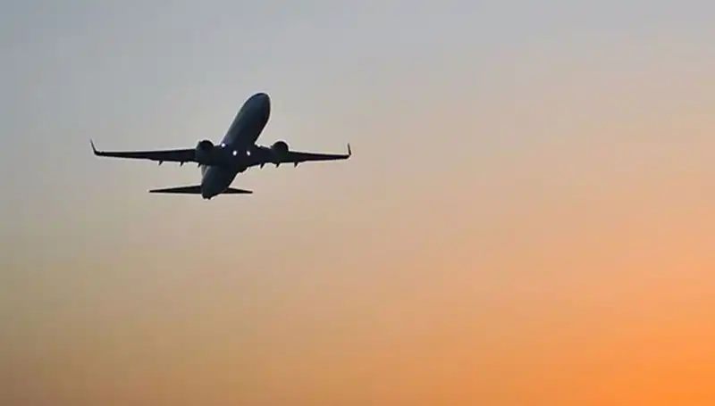 İstanbul’a Geri Dönen Uçaklar: Psikolojik Etkileri ve Yolcu Deneyimleri