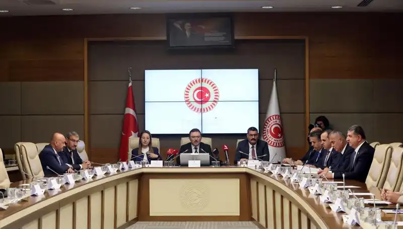 Yangın Faciası ve Psikolojik Etkileri: Vali'nin Duygusal Tepkisi Neyi Gösteriyor?